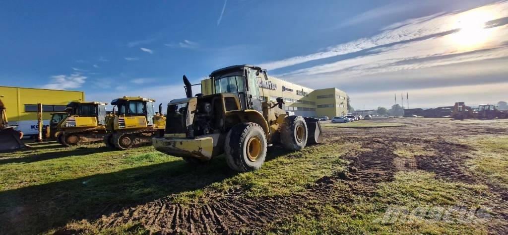 New Holland W 190 B Iekrāvēji uz riteņiem