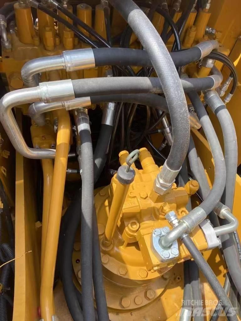 CAT 320D2 Kāpurķēžu ekskavatori