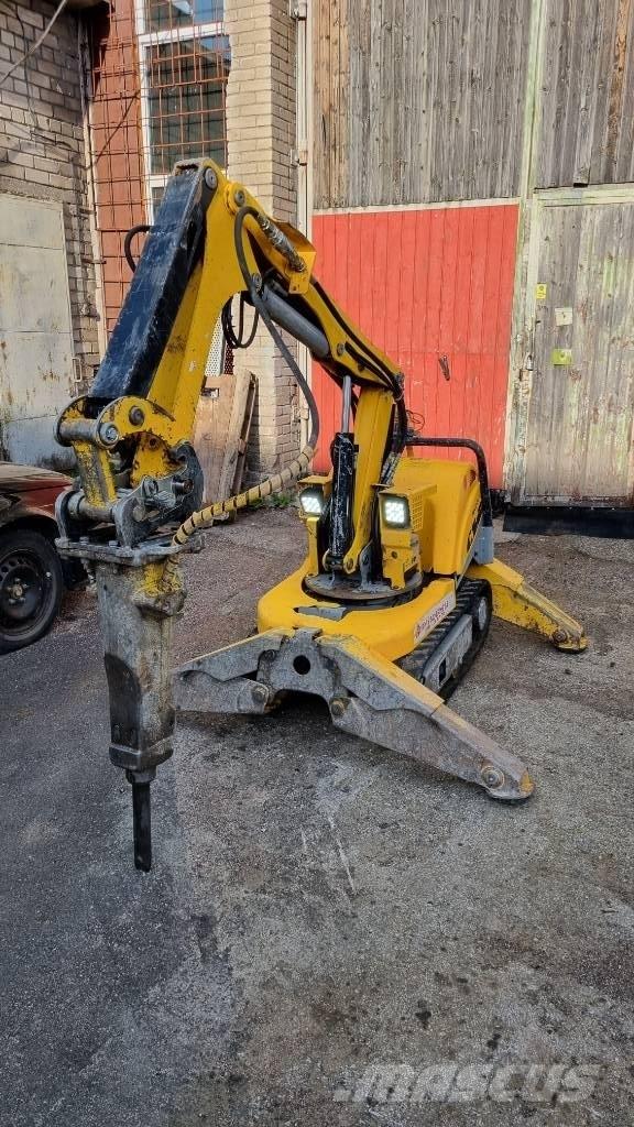 Brokk 90 Demontāžas ekskavators