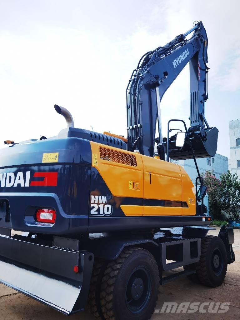 Hyundai 210W-9 Ekskavatori uz riteņiem
