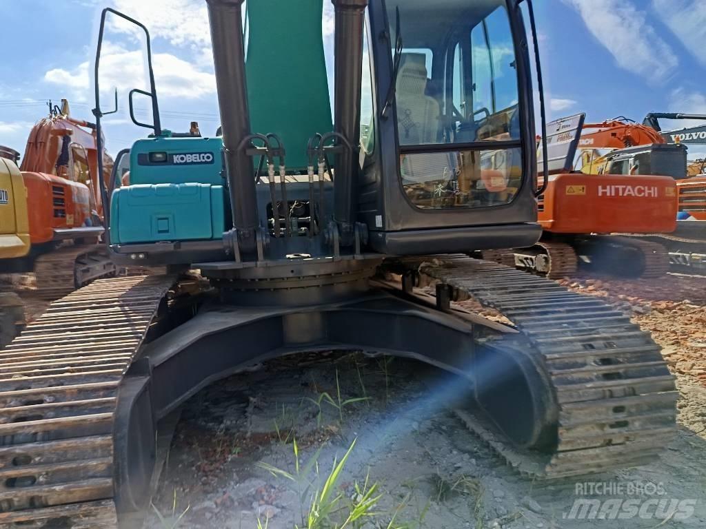 Kobelco SK210 Kāpurķēžu ekskavatori