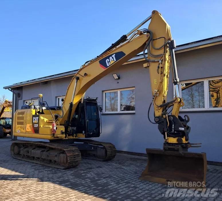 CAT 323 F L Kāpurķēžu ekskavatori