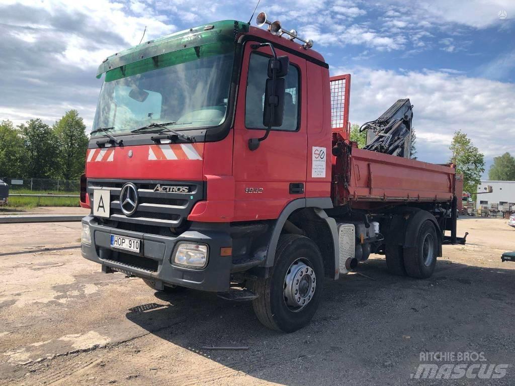 Mercedes-Benz 1832 Smagās mašīnas ar celtni