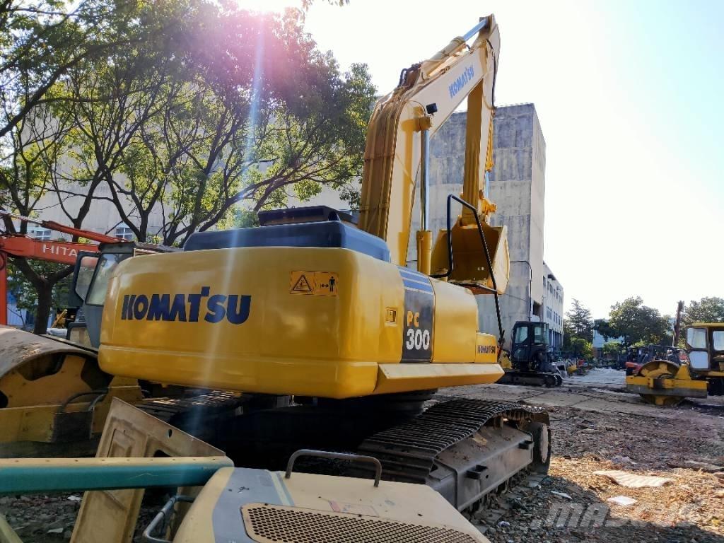 Komatsu PC300-7 Kāpurķēžu ekskavatori