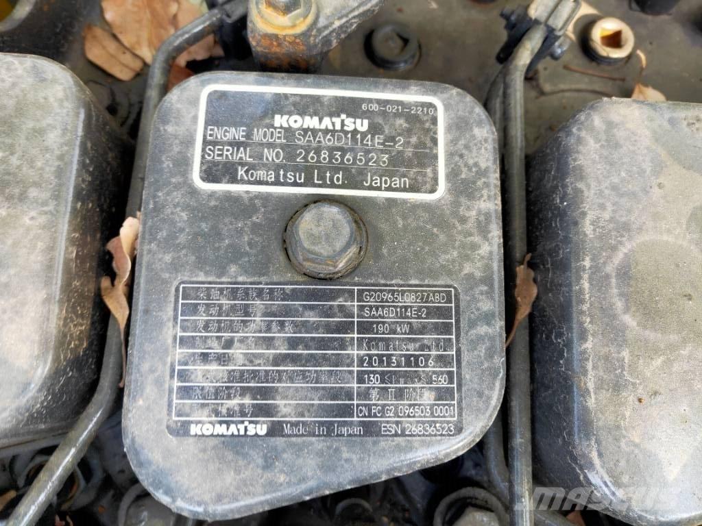 Komatsu PC300-7 Kāpurķēžu ekskavatori