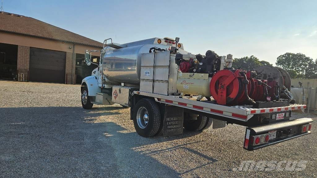 Peterbilt PB335 Autocisterna