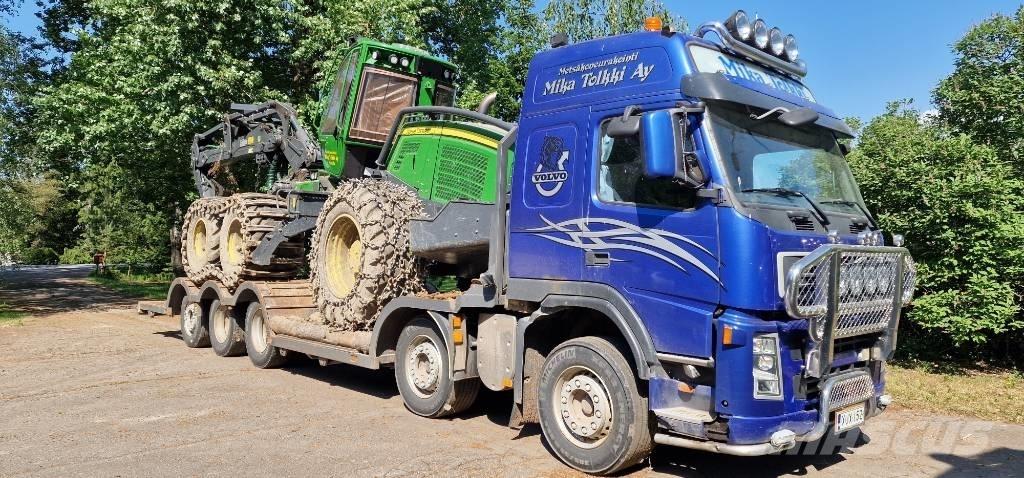 Volvo FM 13 Treileri meža tehnikas transportēšanai