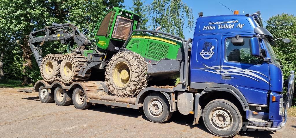 Volvo FM 13 Treileri meža tehnikas transportēšanai