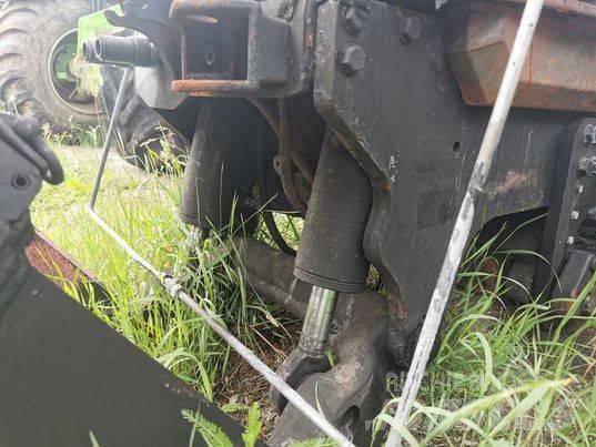 Valtra T 151 WOM Strēles un kausi