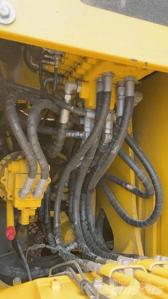Komatsu PC 130 Vidēja lieluma ekskavatori 7 t - 12 t