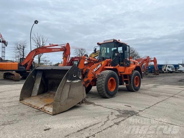 Doosan DL 200 Iekrāvēji uz riteņiem