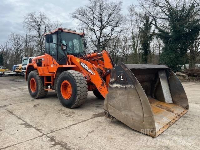 Doosan DL 200 Iekrāvēji uz riteņiem