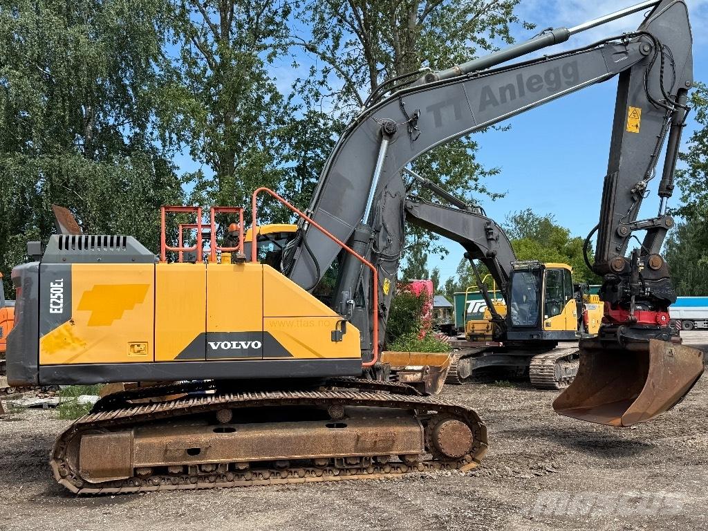 Volvo EC 250 E Kāpurķēžu ekskavatori