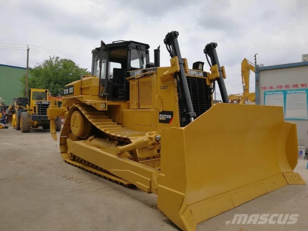 CAT D 7 R Kāpurķēžu buldozeri