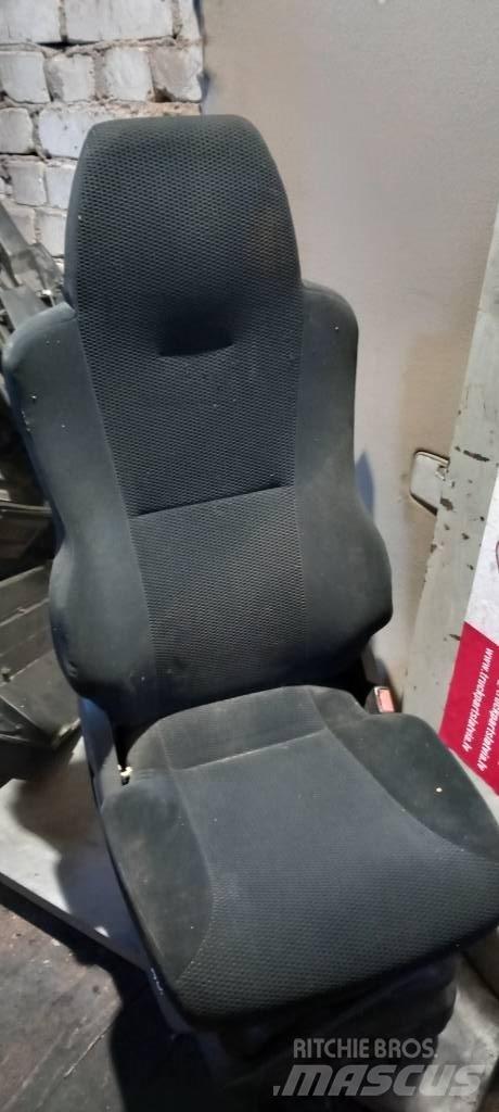 MAN TGX.    81623076414 Kabīnes un interjers