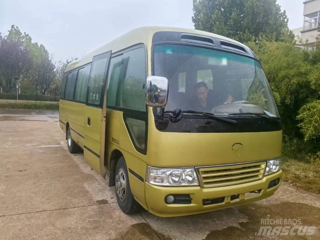 Toyota Coaster Starppilsētu autobusi