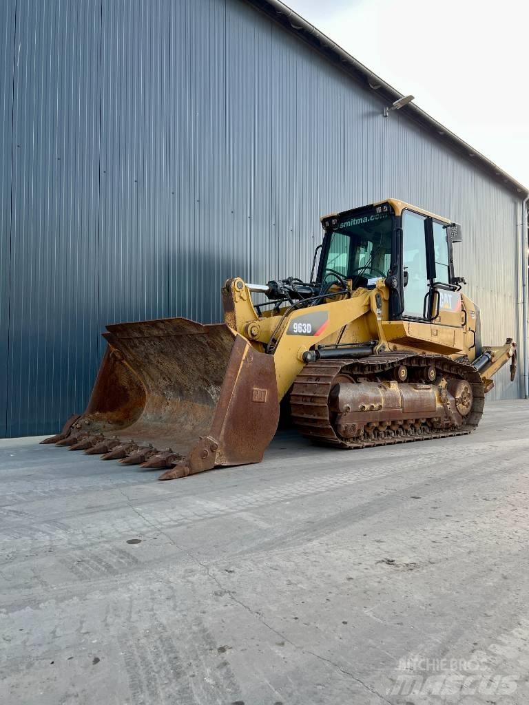 CAT 963D Kāpurķēžu iekrāvēji