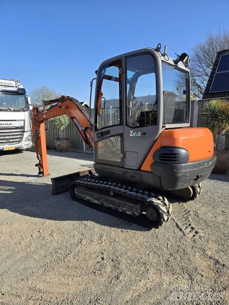 Hitachi ZX 30 Mini ekskavatori < 7 t