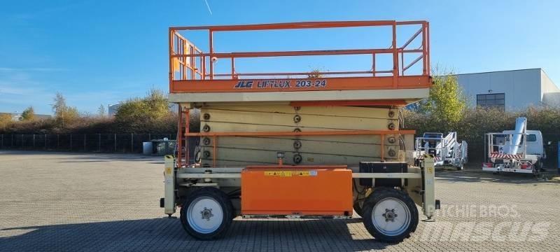 JLG 203-24 Šķerveida pacēlāji