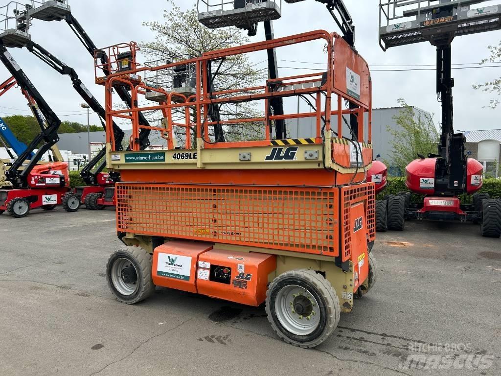 JLG 4069 LE Šķerveida pacēlāji