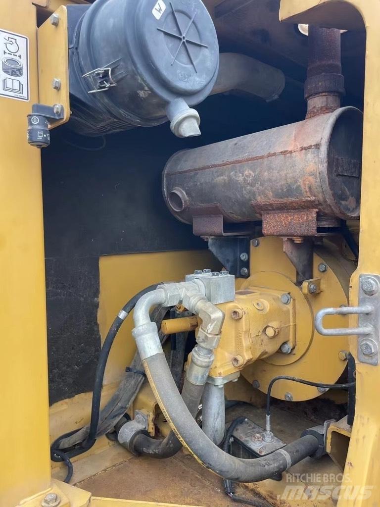 CAT 307 D Kāpurķēžu ekskavatori