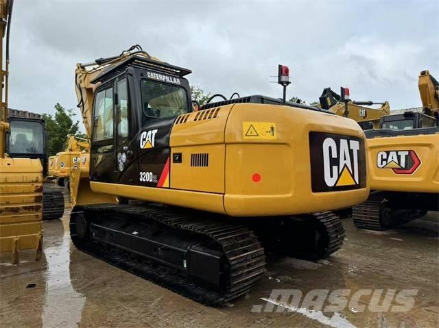 CAT 320 D2L Kāpurķēžu ekskavatori