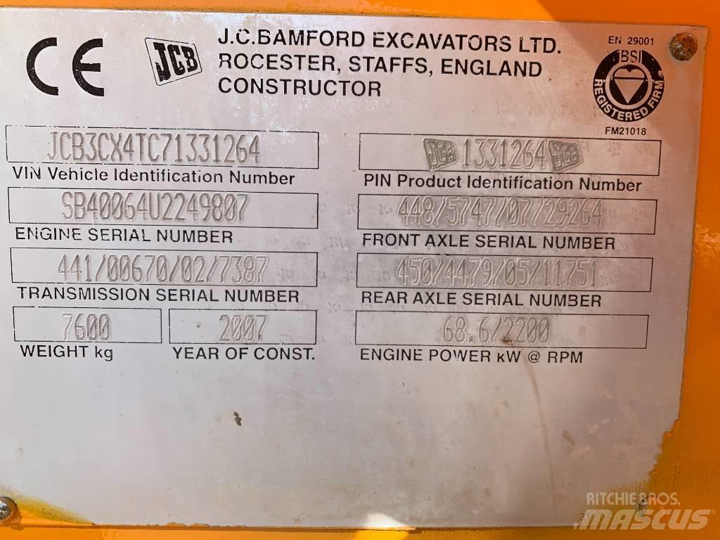 JCB 3 CX Ekskavatori uz riteņiem