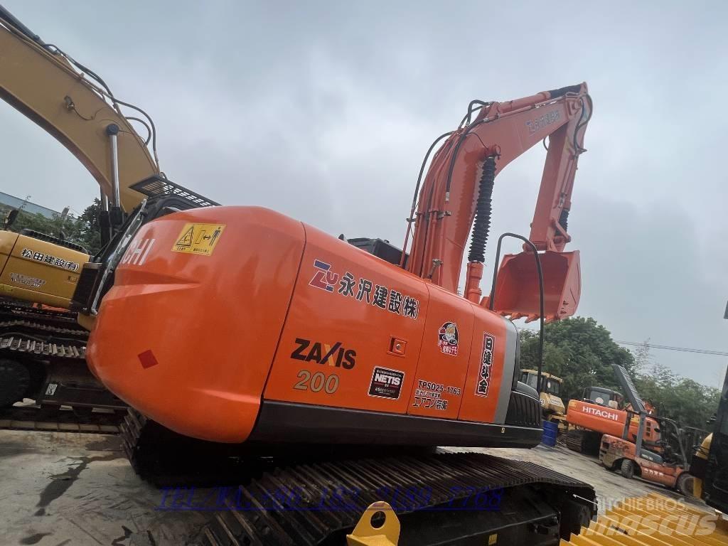 Hitachi ZX200 Kāpurķēžu ekskavatori
