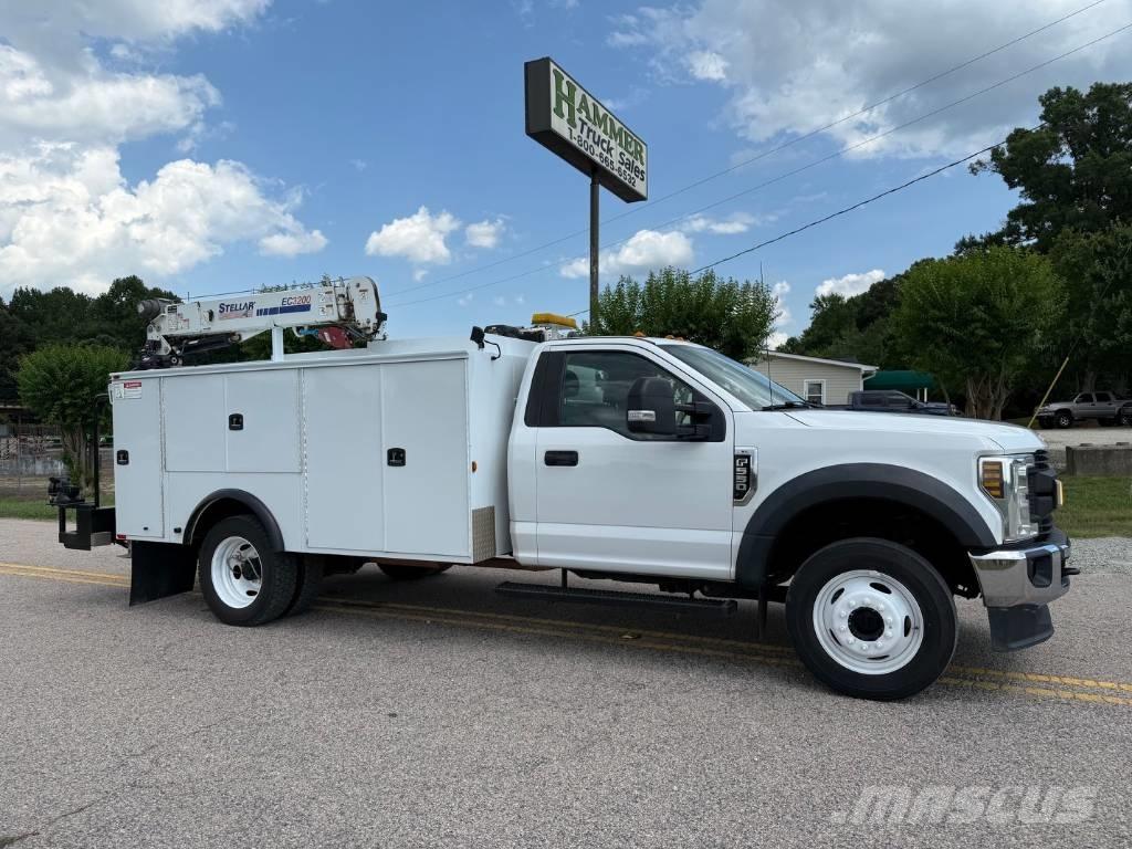 Ford F 550 Vieglais kravas automobilis/izkraušana no sāniem