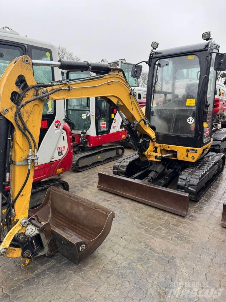CAT 302.7 D Mini ekskavatori < 7 t