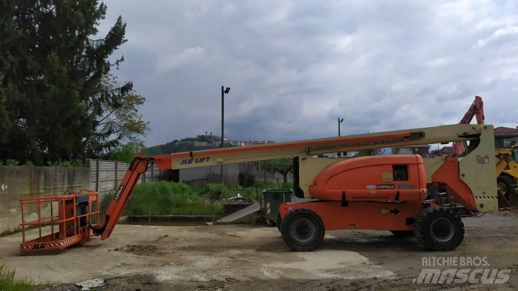 JLG 800 AJ Strēles pacēlāji