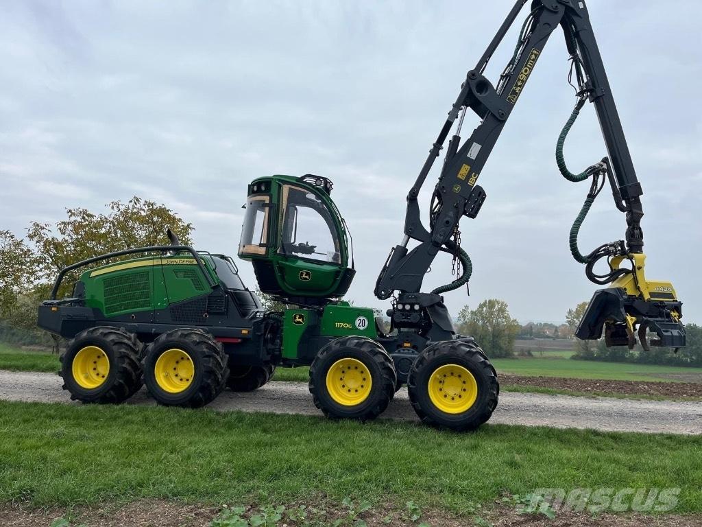 John Deere 1170G Harvesteri