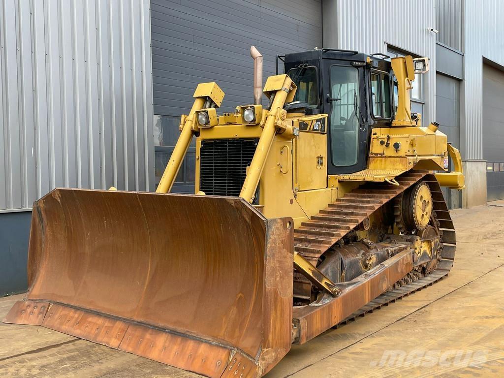 CAT D6T XL Kāpurķēžu buldozeri