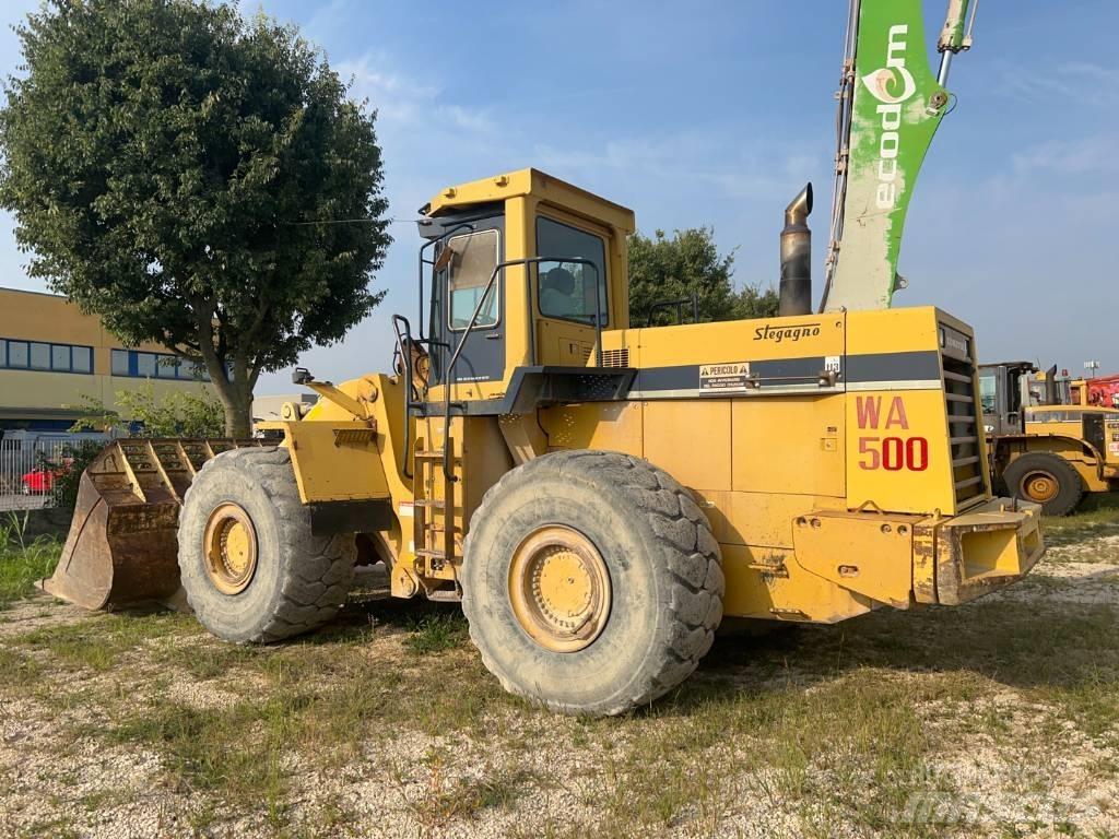 Komatsu WA 500-1 Iekrāvēji uz riteņiem