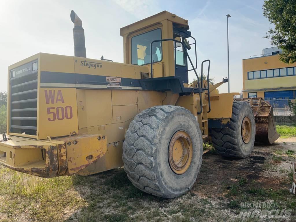 Komatsu WA 500-1 Iekrāvēji uz riteņiem