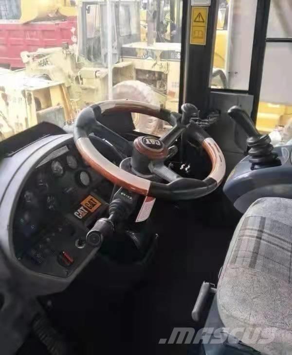 CAT 966 H Iekrāvēji uz riteņiem