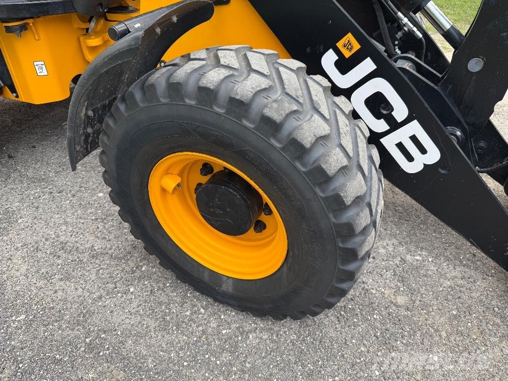 JCB 407 Iekrāvēji uz riteņiem
