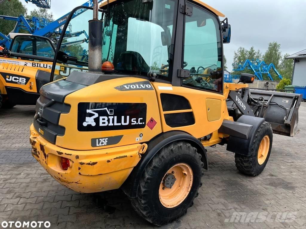 Volvo L 25 F Iekrāvēji uz riteņiem