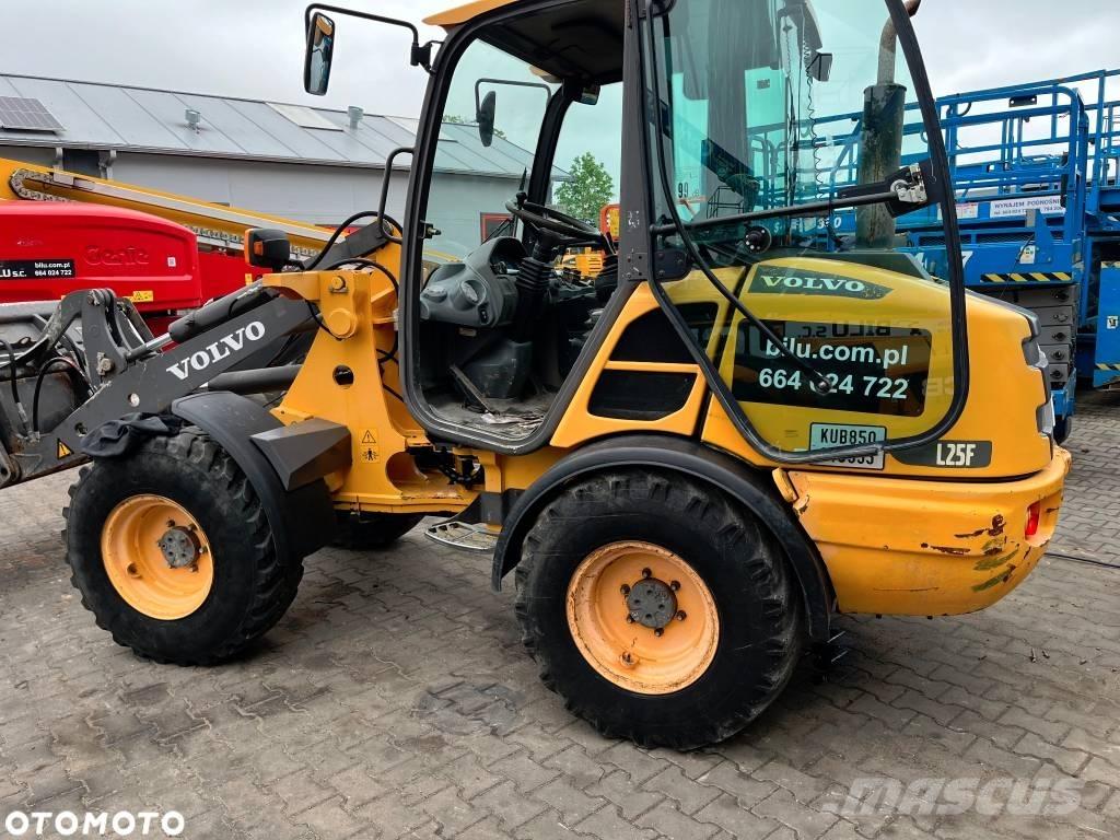 Volvo L 25 F Iekrāvēji uz riteņiem