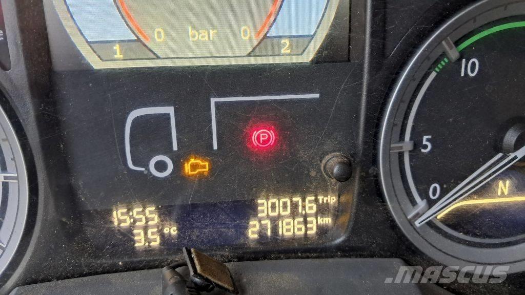 DAF XF 510 FAN Treileri ar āķi