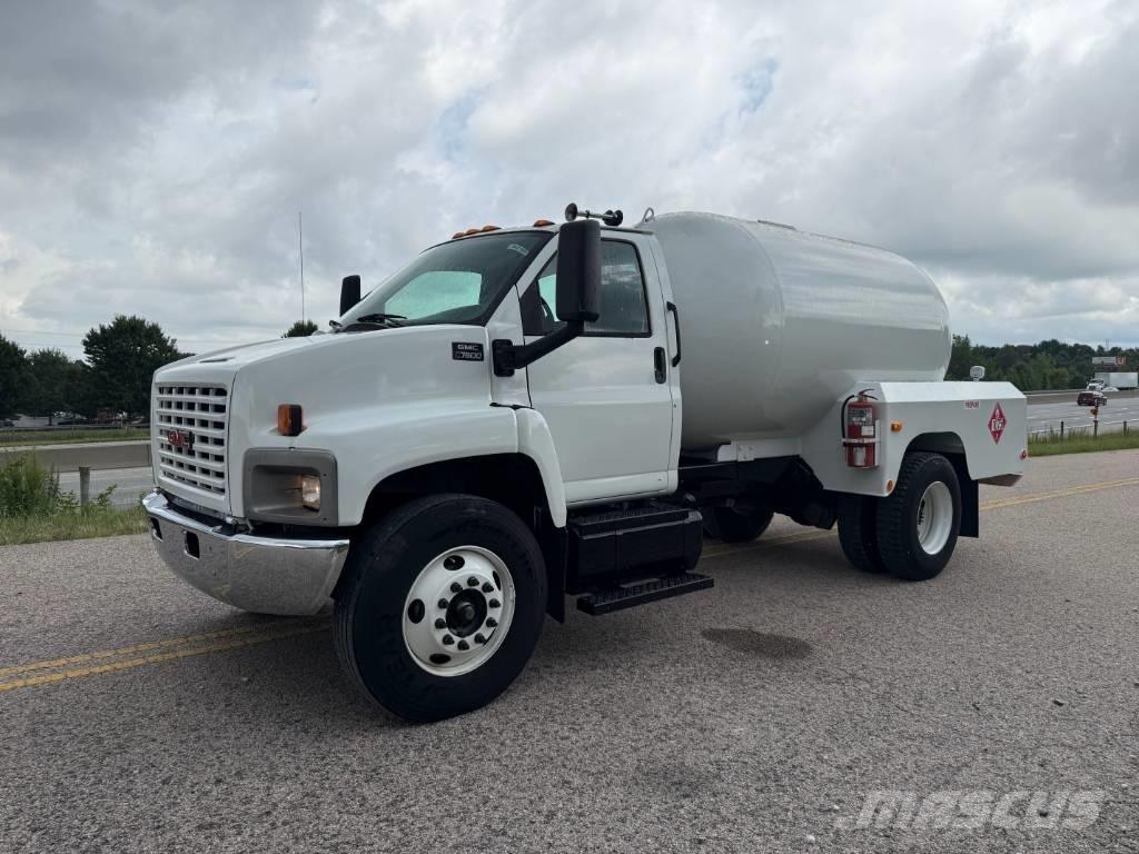 GMC C7500 Autocisterna