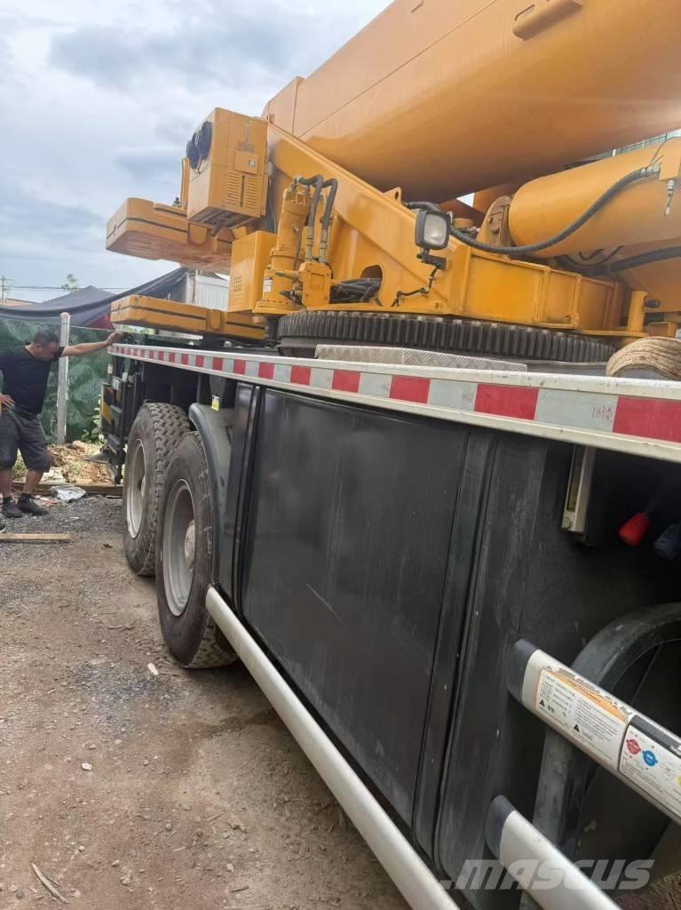 XCMG QY80K5C Visurgājēji celtņi