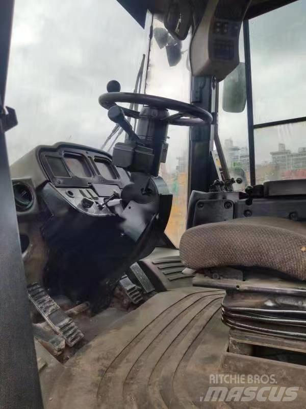 CAT 966h Iekrāvēji uz riteņiem