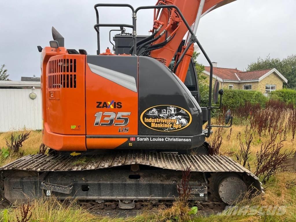 Hitachi ZX 135 US-7 Kāpurķēžu ekskavatori