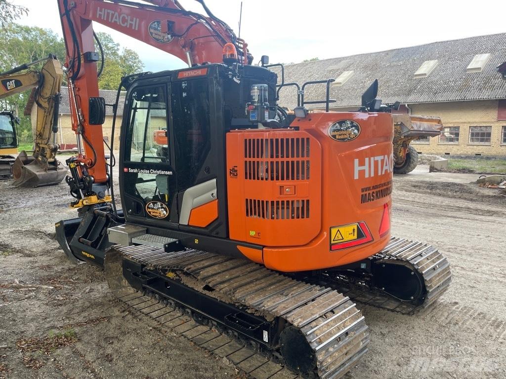 Hitachi ZX 135 US-7 Kāpurķēžu ekskavatori