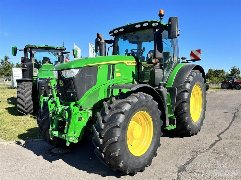 John Deere 6R 250 Traktori
