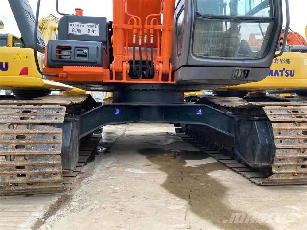 Hitachi EX 1200 Kāpurķēžu ekskavatori