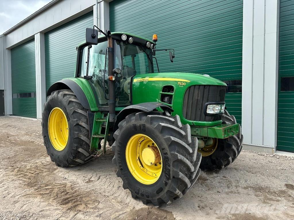 John Deere 7530 Traktori