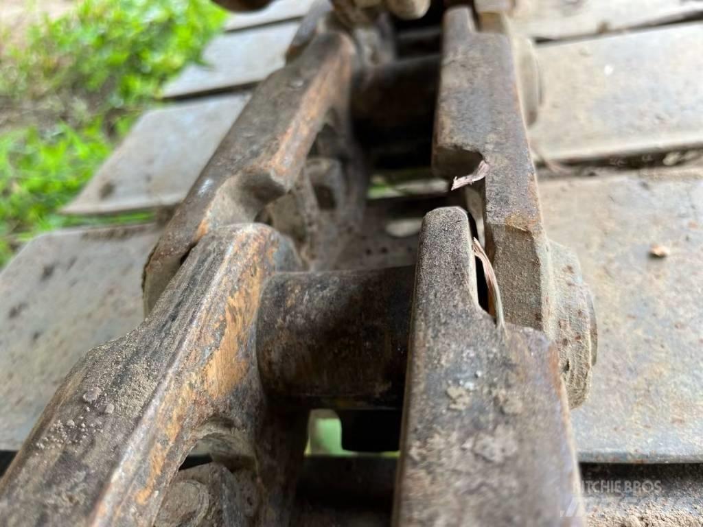Komatsu PC70-8加长臂 Kāpurķēžu ekskavatori