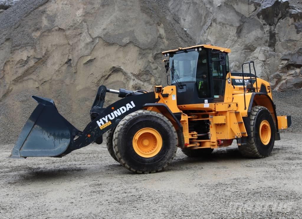 Hyundai HL 975 ACVT Iekrāvēji uz riteņiem
